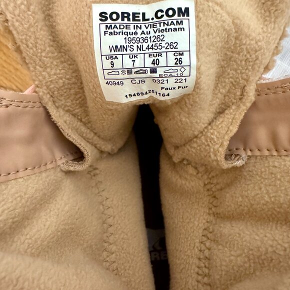 NWT Sorel Women's Explorer II Joan Cozy Cold-Weather Boots - Size 9 - Picture 9 of 10